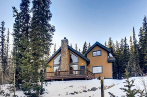 Gorgeous Mountain Cabin with Expansive Glass - Willow Creek